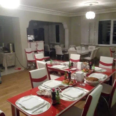 Guest house Lara Konuk Evi