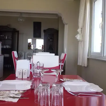 Lara Konuk Evi