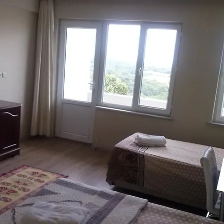 Lara Konuk Evi Guest house