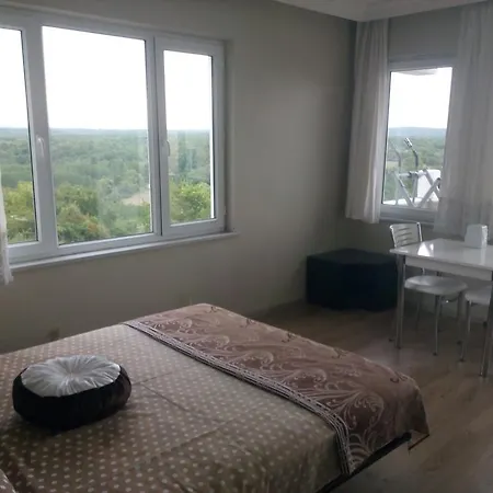 Lara Konuk Evi Guest house
